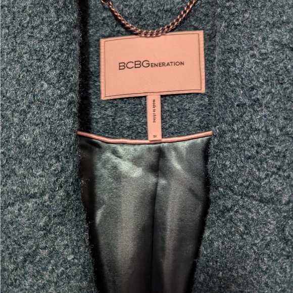 BCBG Generation New with tags. Women's 3x.

Emerald Green Boucle Walker Coat - Picture 4 of 6